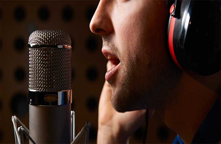 آنچه باید در مورد خوانندگی و آواز بدانید